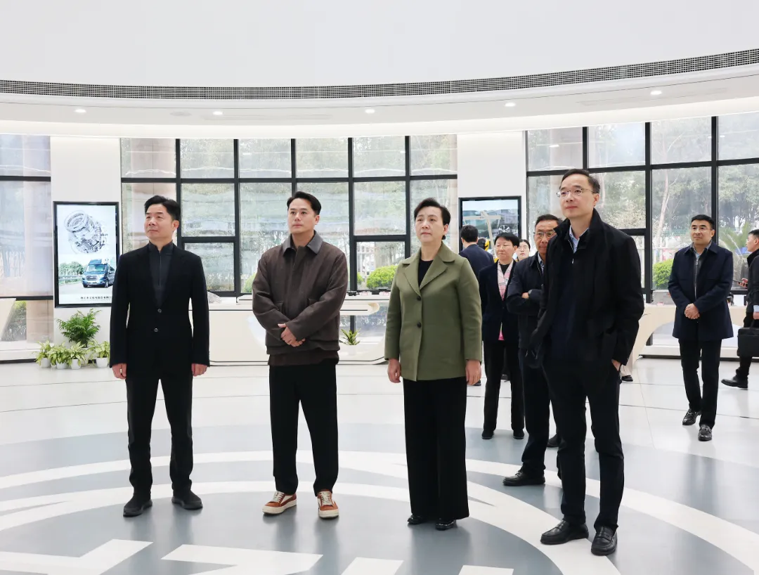 Wang Wenxu, Txinako Herriaren Kontsulta Konferentzia Politikoko (CPPCC) Hangzhou Udal Batzordeko presidenteak, Zhaofeng Co., Ltd.